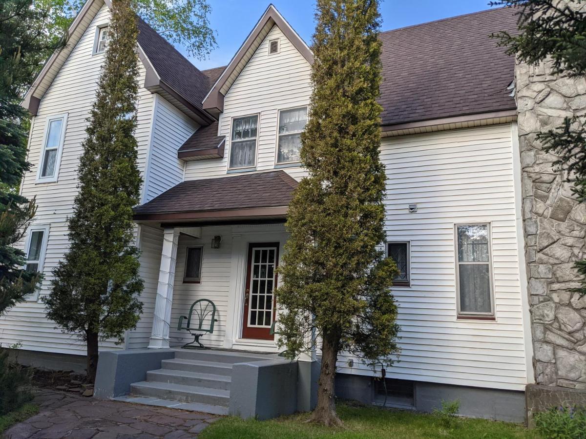 Hill Road Manor Bed & Breakfast Grand Falls Windsor Εξωτερικό φωτογραφία