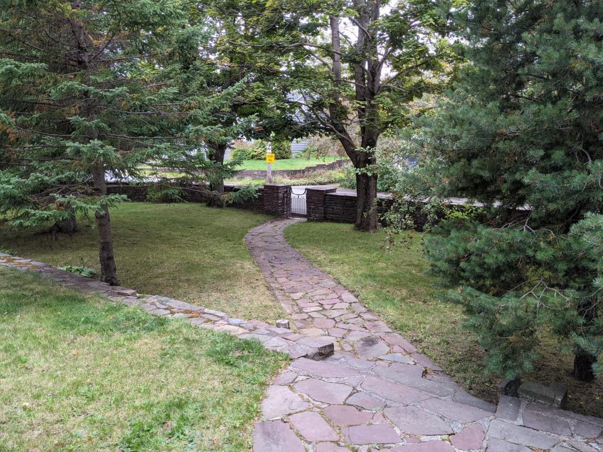 Hill Road Manor Bed & Breakfast Grand Falls Windsor Εξωτερικό φωτογραφία
