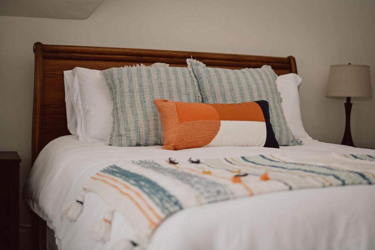 Hill Road Manor Bed & Breakfast Grand Falls Windsor Εξωτερικό φωτογραφία