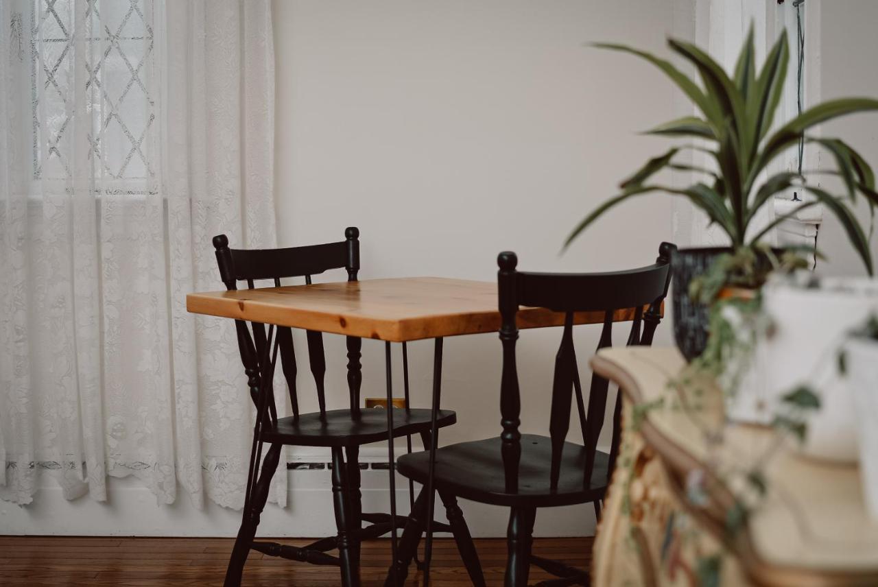 Hill Road Manor Bed & Breakfast Grand Falls Windsor Εξωτερικό φωτογραφία