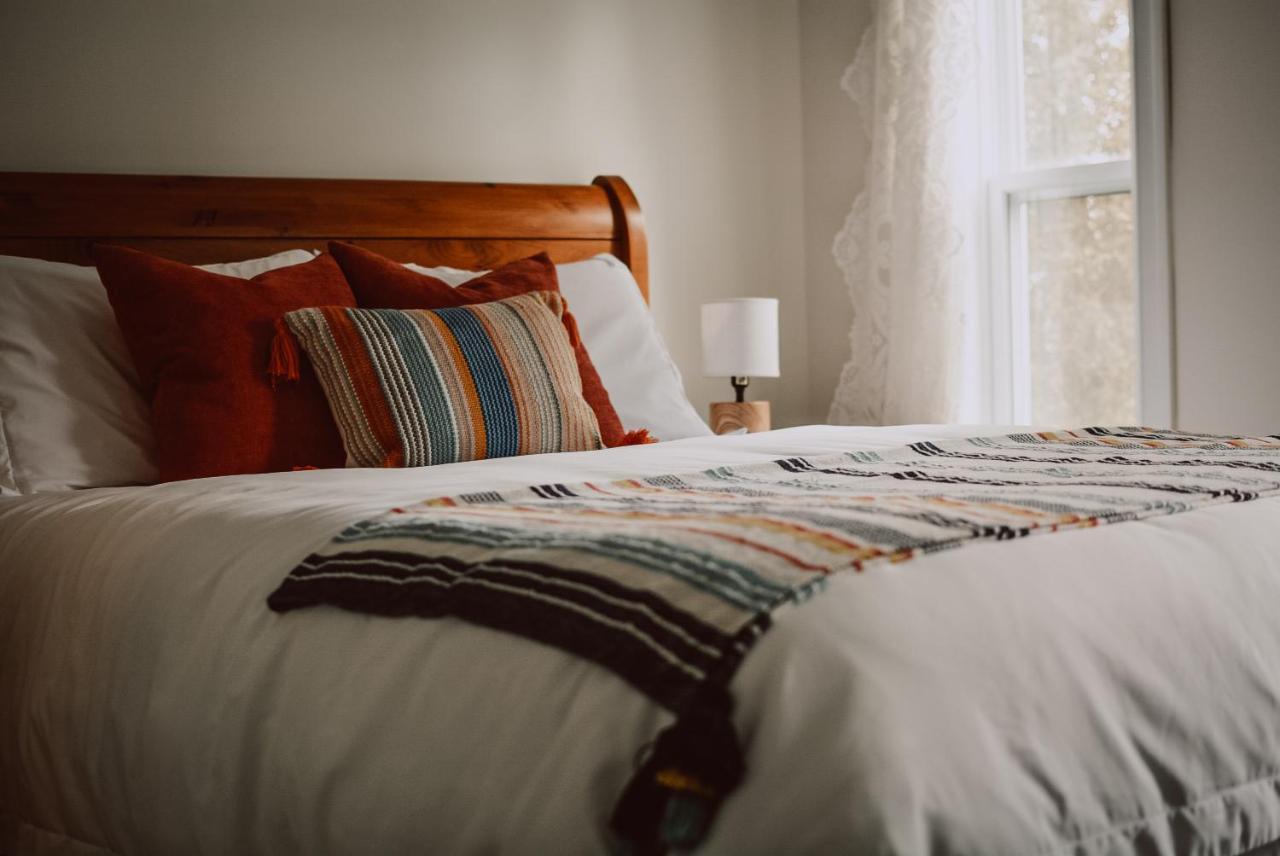Hill Road Manor Bed & Breakfast Grand Falls Windsor Εξωτερικό φωτογραφία