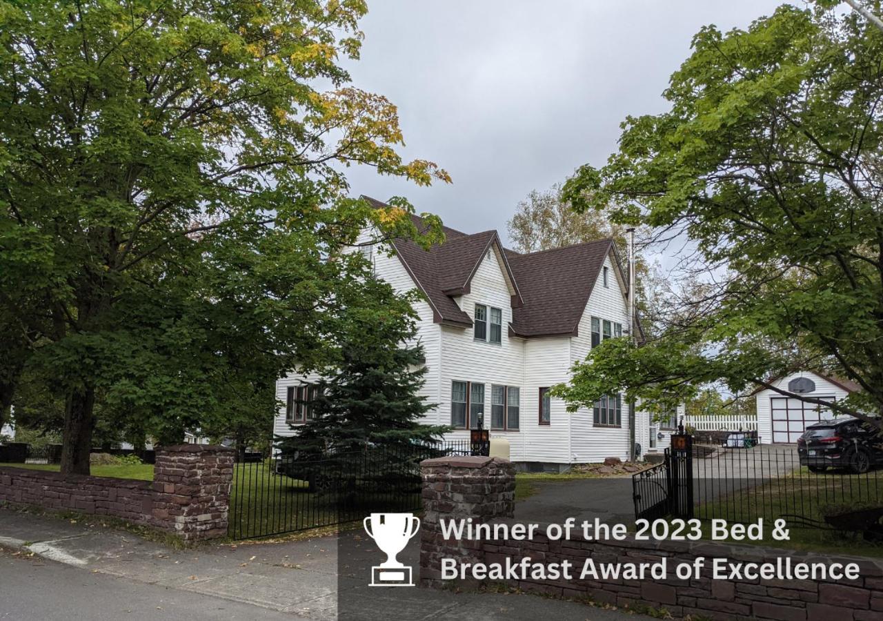 Hill Road Manor Bed & Breakfast Grand Falls Windsor Εξωτερικό φωτογραφία